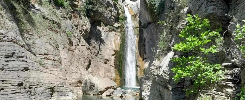 Μανικιάτης